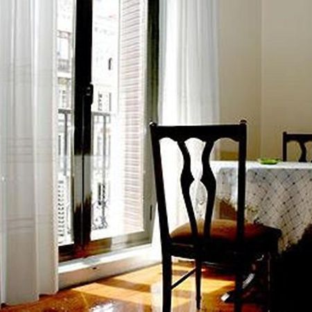 Hostal Delfina มาดริด ภายนอก รูปภาพ